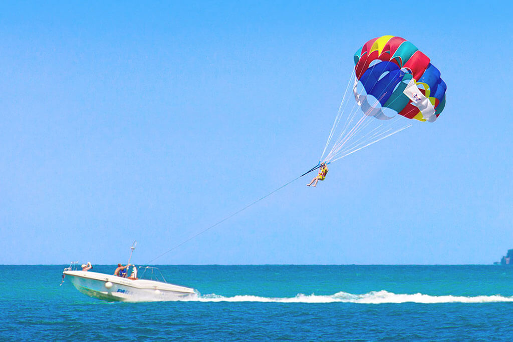 Parasailing in Andaman